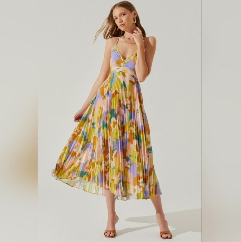 ASTR Blythe Plisse Lime Rust Floral Multicolor Pleated Dress